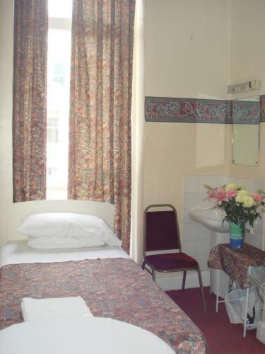 Regency Court Hotel Londres Quarto foto