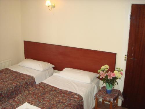 Regency Court Hotel Londres Quarto foto